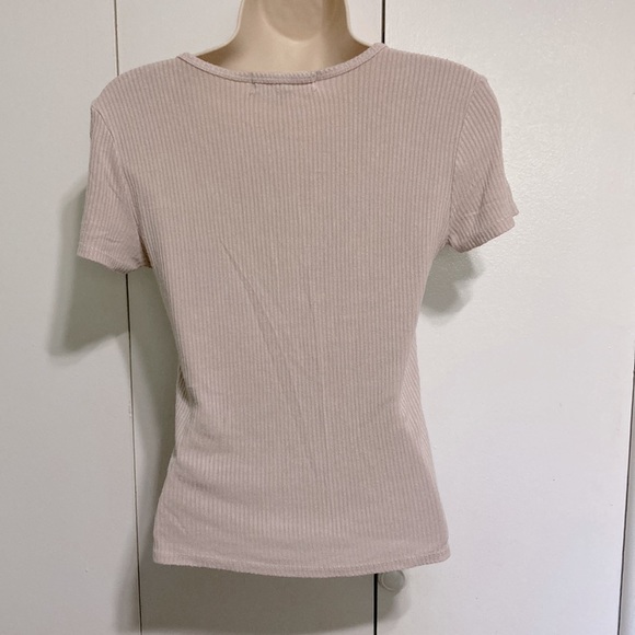 PROJECT SOCIAL Short Sleeve Tee Urban Outfitters Ribbed Keyhole Dusty Rose XS - Picture 7 of 13